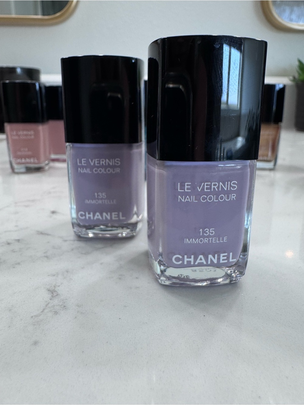 CHANEL - Picture 5 of 5